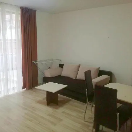 Big For Friends And Families Apartment