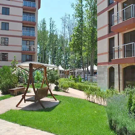 Big For Friends And Families Apartment
